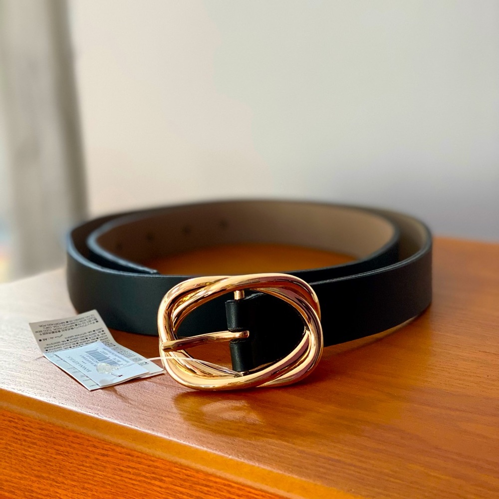 Banana Republic knot buckle belt